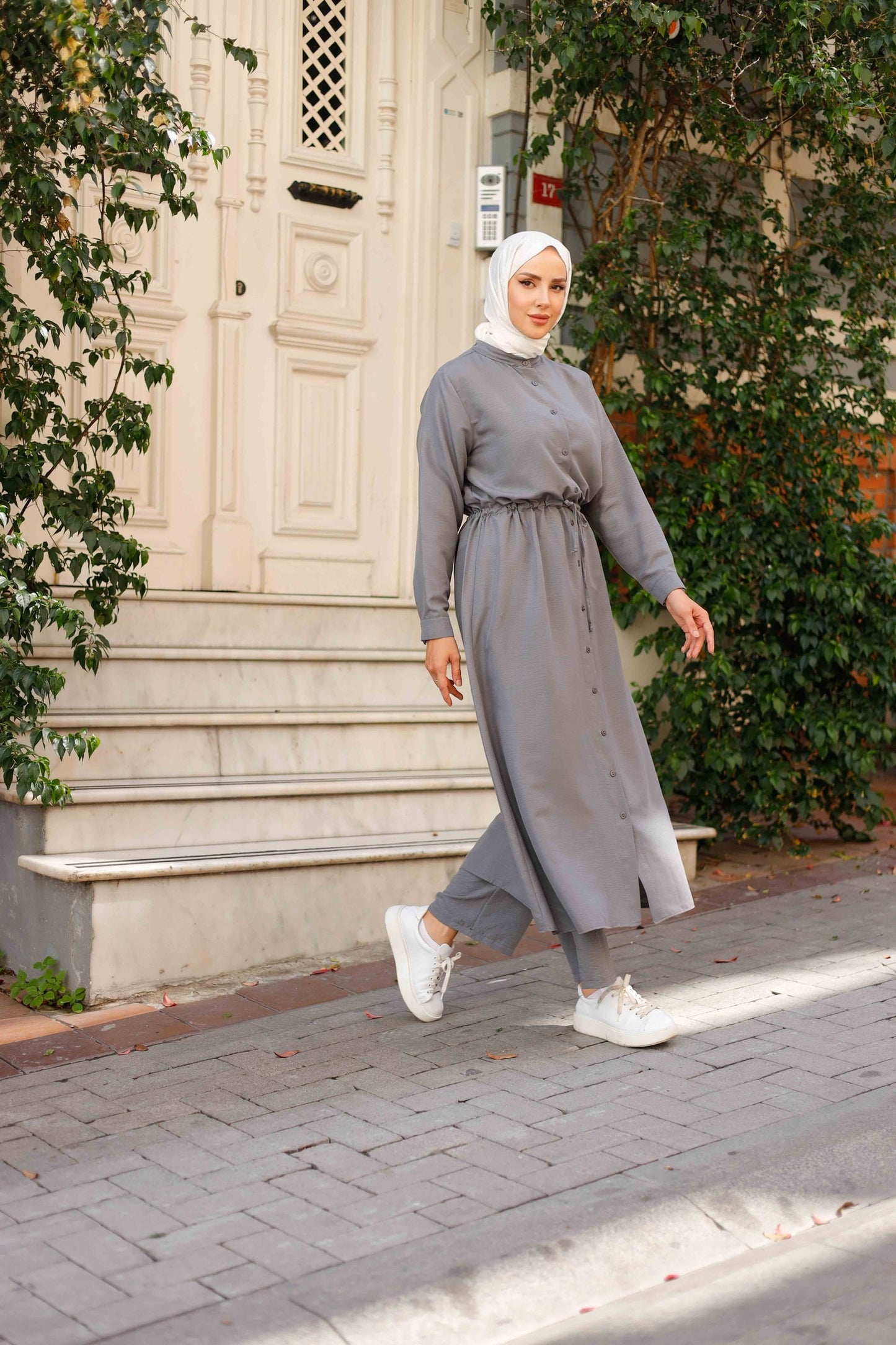 Düğmeli Kuşaklı Pamuk Ayrobin Elbise