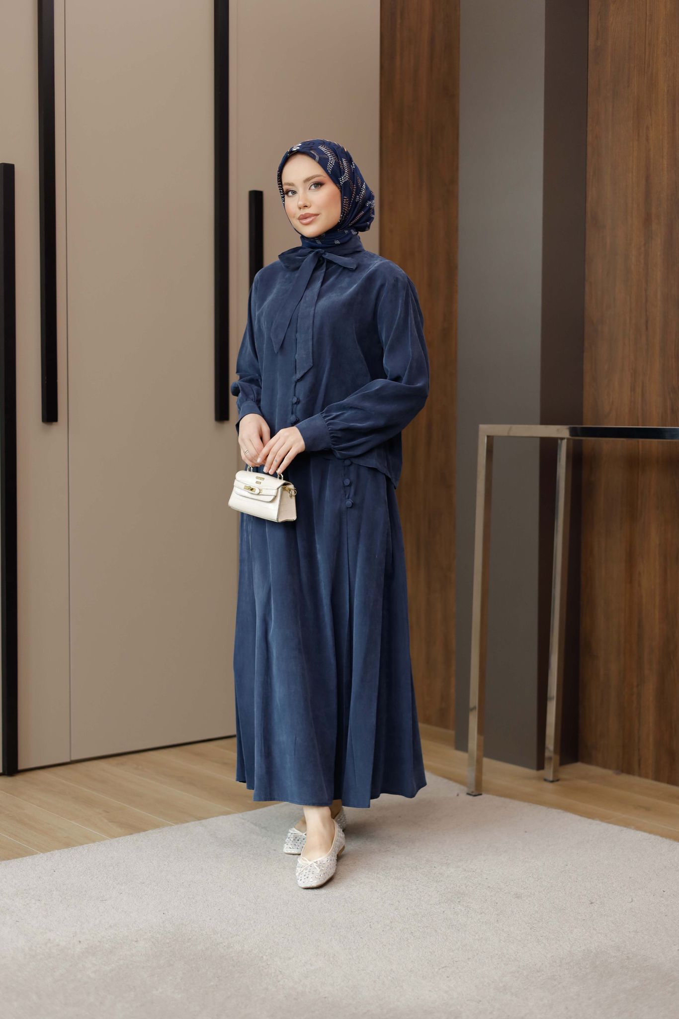 KAPLAMA DÜĞMELİ ETEKLİ TAKIM