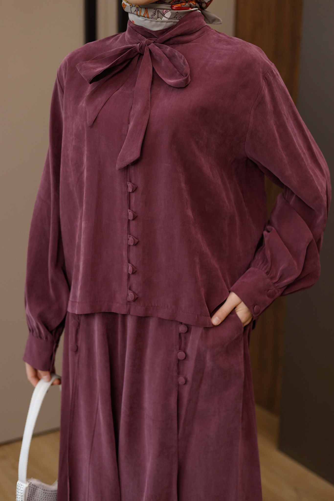 KAPLAMA DÜĞMELİ ETEKLİ TAKIM