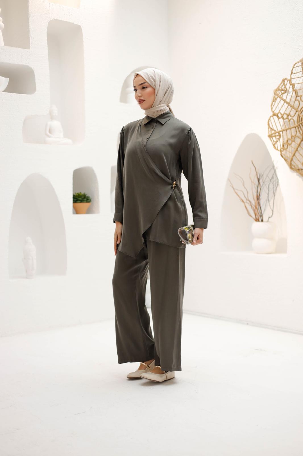 KRUVAZE İPEK KUPRA PANTOLONLU TAKIM