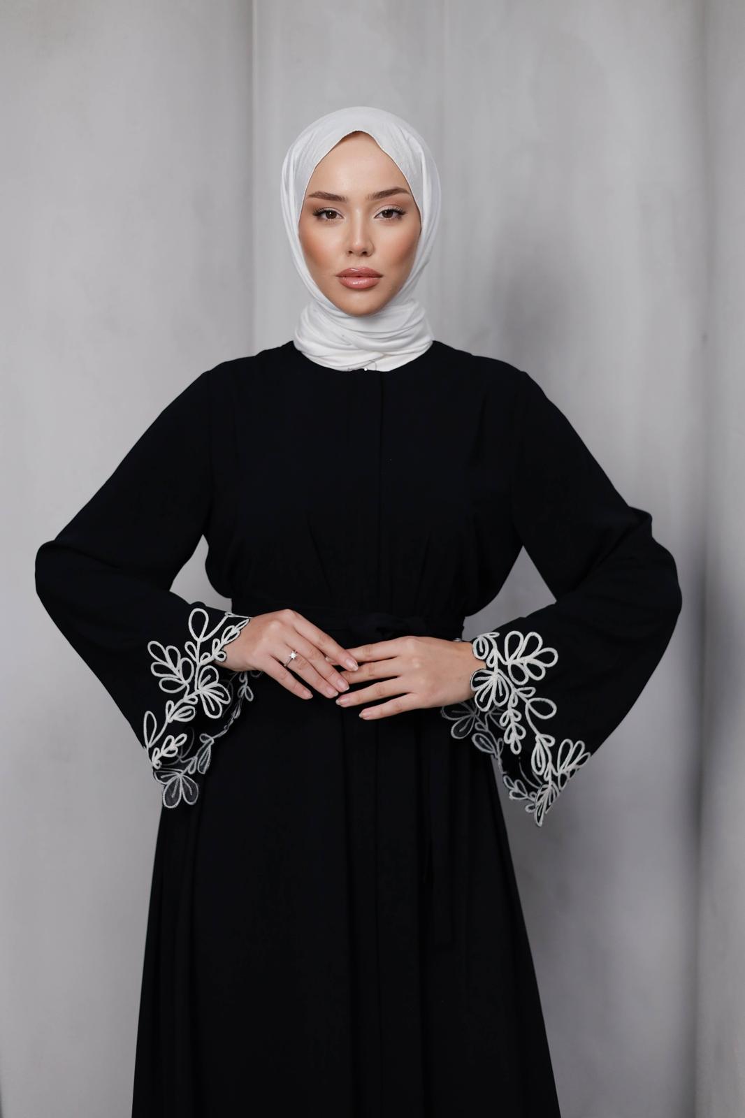 SÜZÜNE DETAYLI ŞIK FERACE