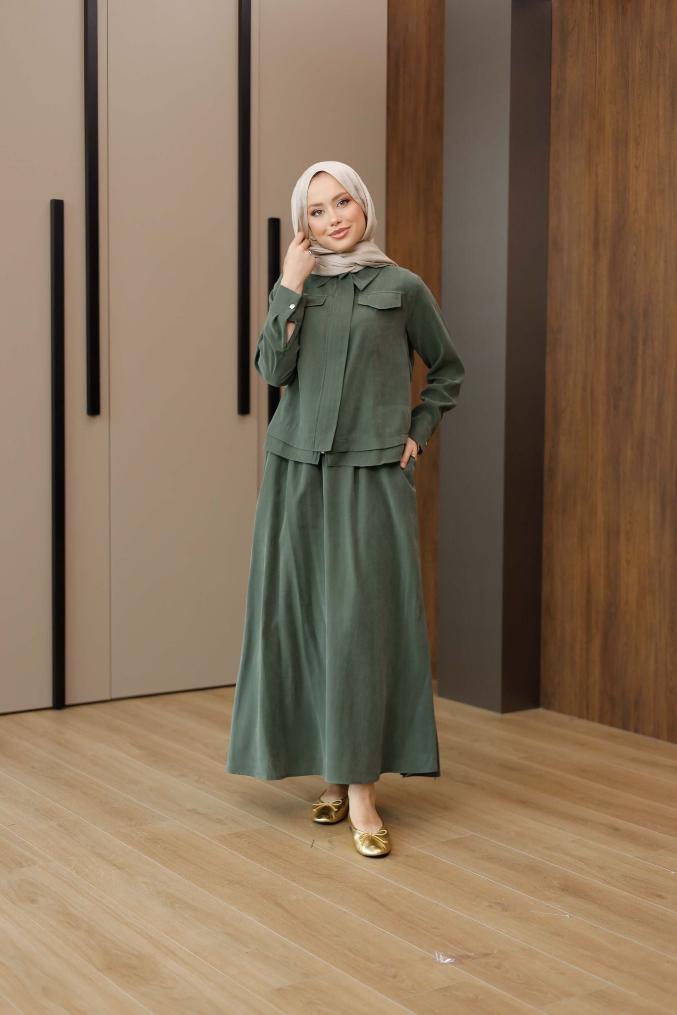 CEP KAPAKLI ETEKLİ TAKIM