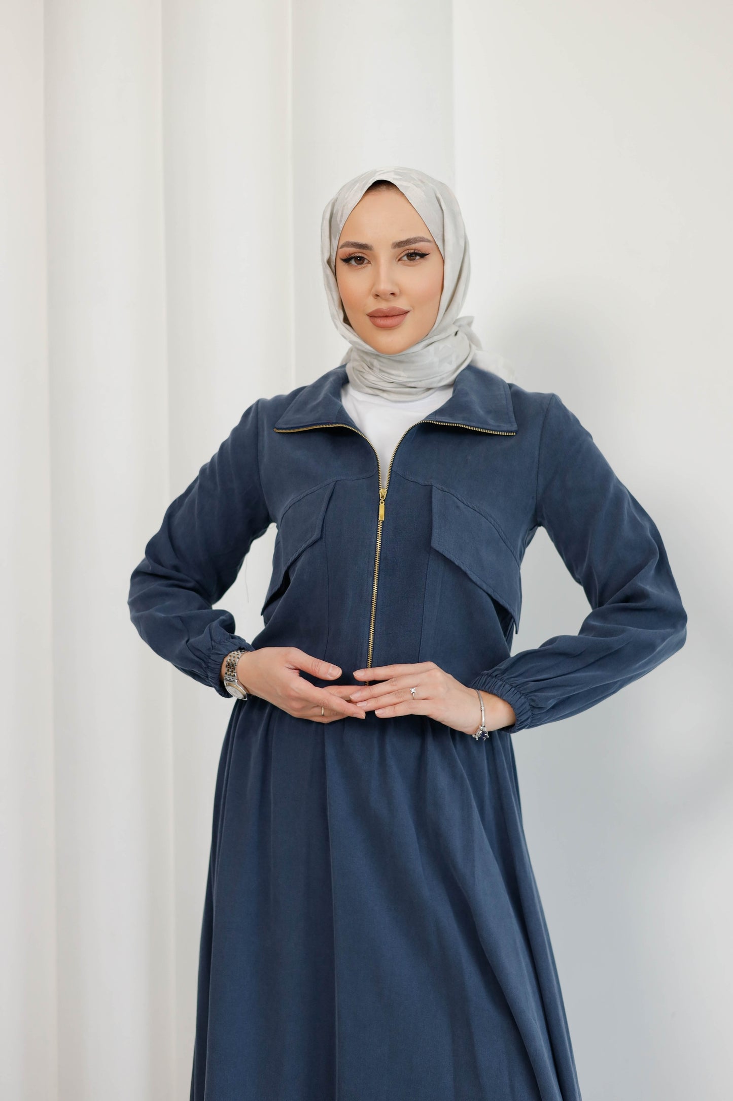 Organik Kumaş Ceket ve Etekli TakımOrganik Kumaş Ceket ve Etekli Takım – Doğal Şıklık ve Konforun Buluştuğu Zarif Tasarım! Doğallığı ve modern tasarımı bir araya getiren Organik Kumaş Ceket ve Etekli Takım, sofistike tarzı ve rahat kesimiyle günlük şıklığ
