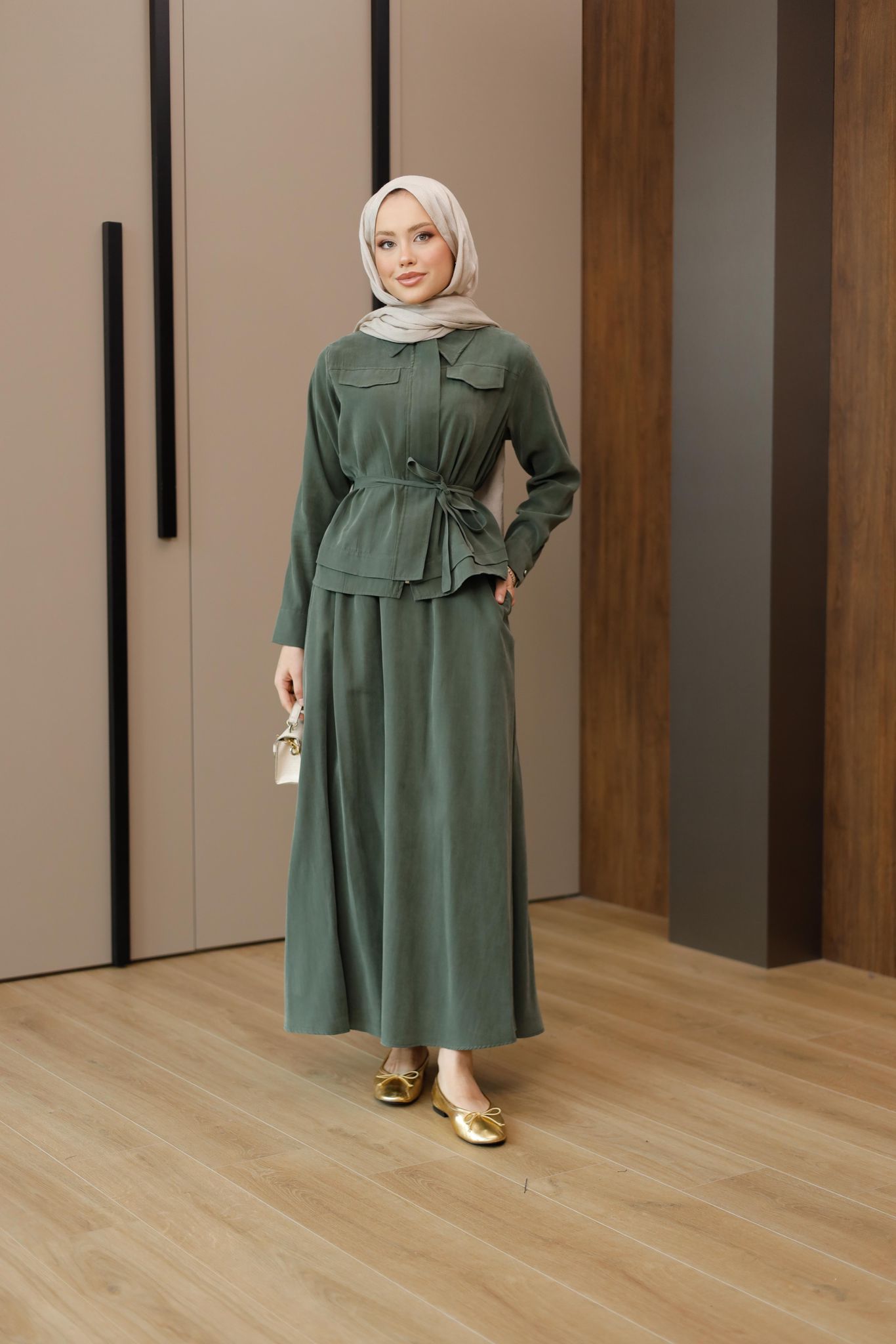 CEP KAPAKLI ETEKLİ TAKIM