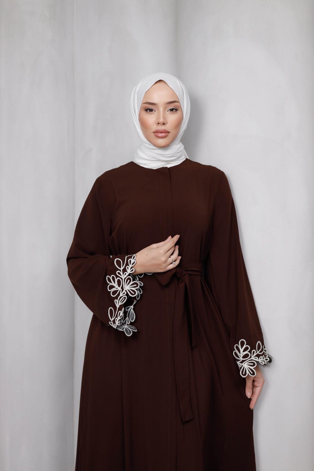 SÜZÜNE DETAYLI ŞIK FERACE