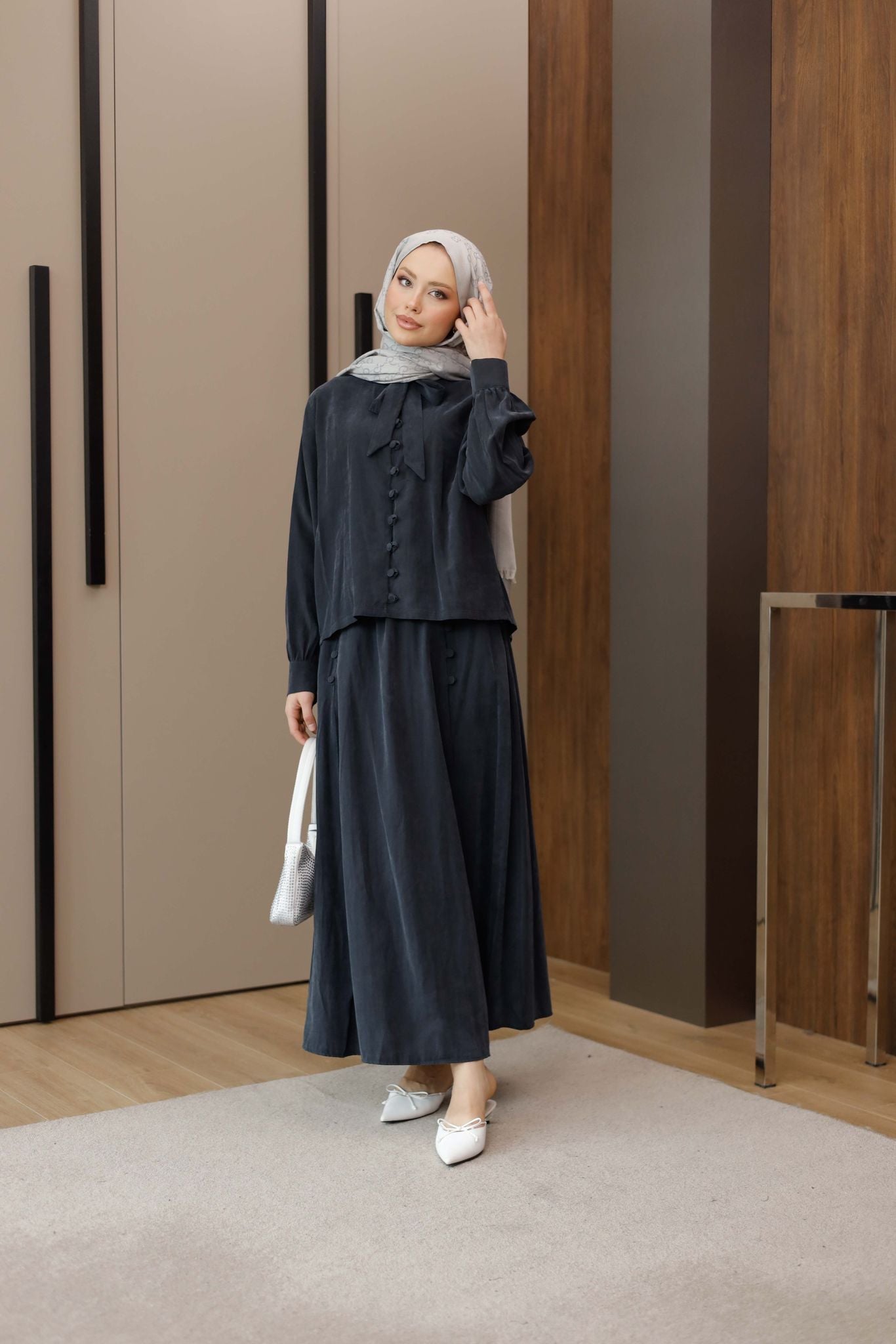 KAPLAMA DÜĞMELİ ETEKLİ TAKIM