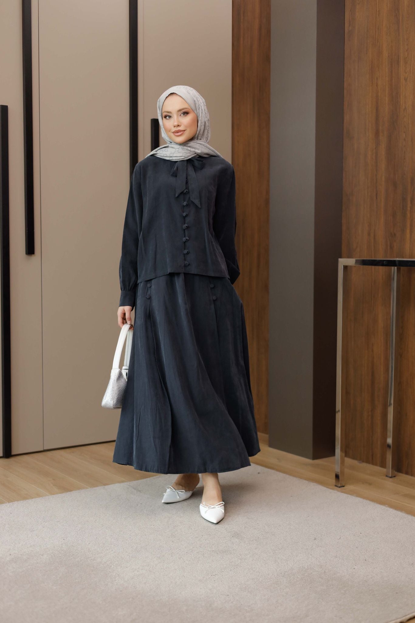 KAPLAMA DÜĞMELİ ETEKLİ TAKIM