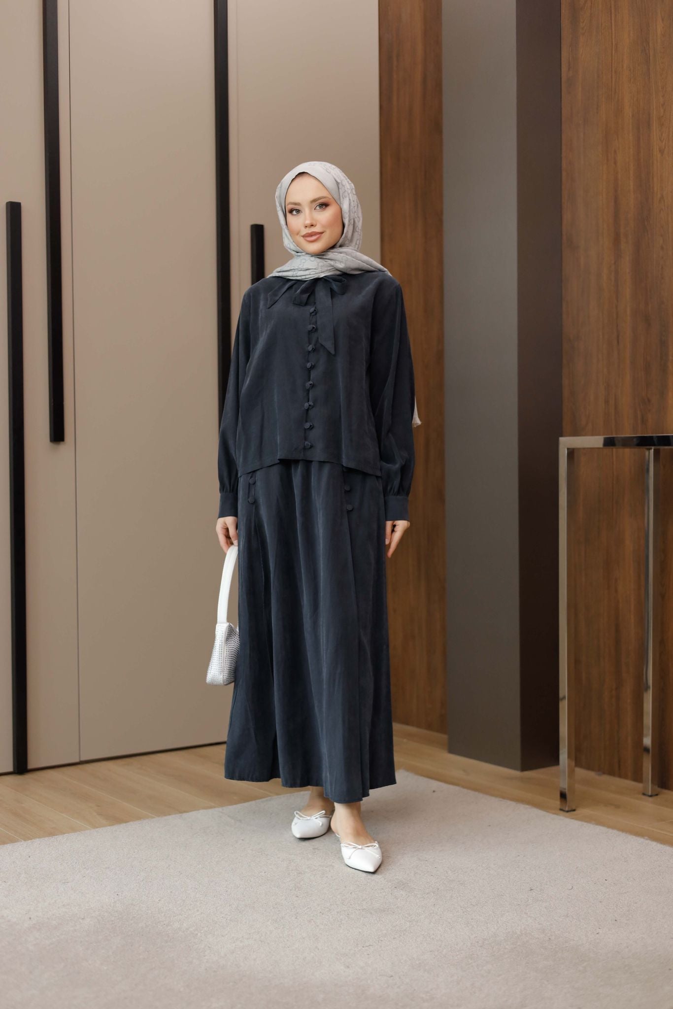 KAPLAMA DÜĞMELİ ETEKLİ TAKIM