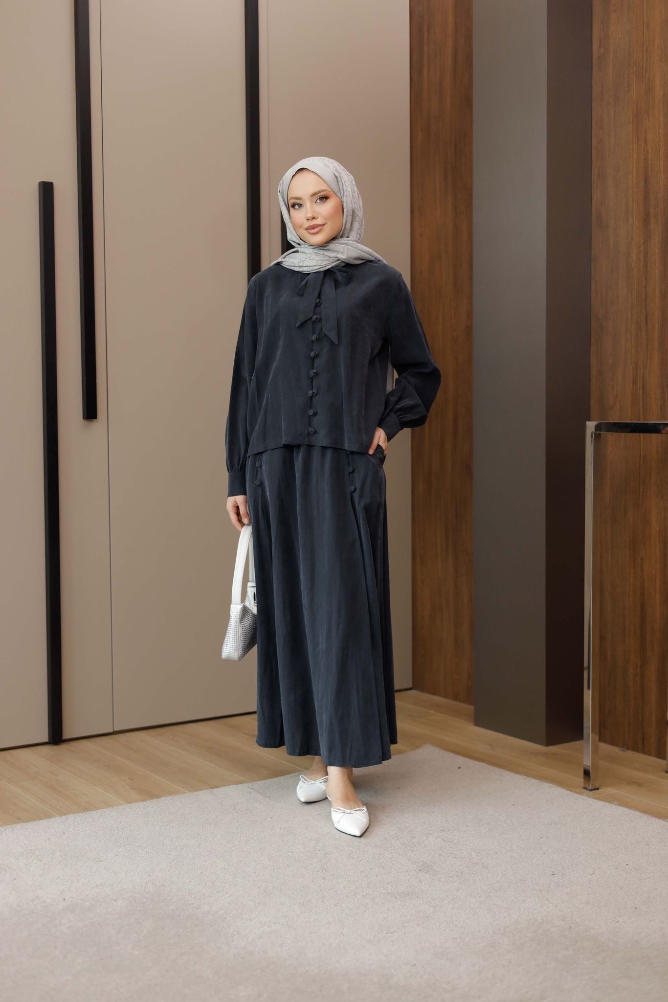 KAPLAMA DÜĞMELİ ETEKLİ TAKIM