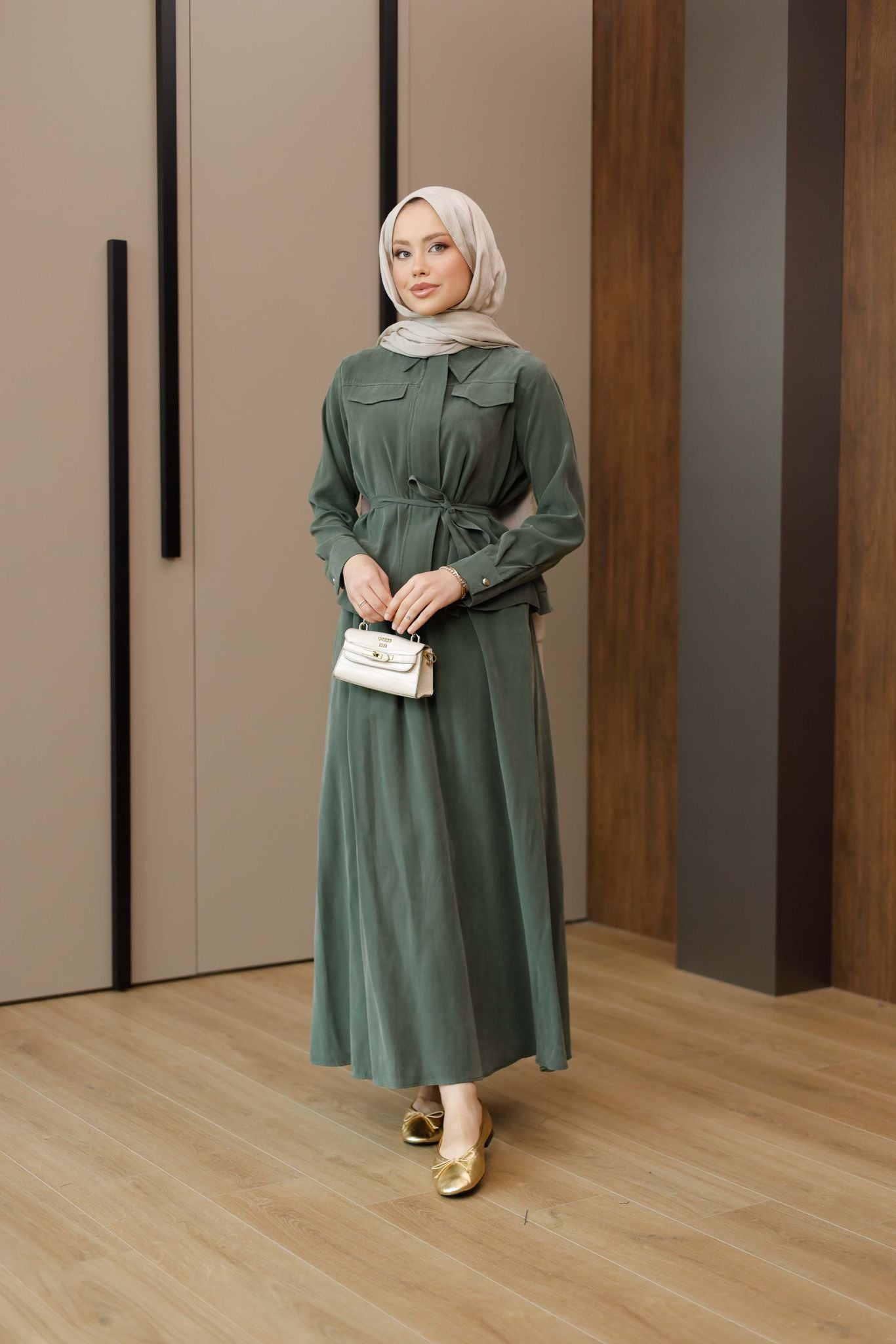 CEP KAPAKLI ETEKLİ TAKIM