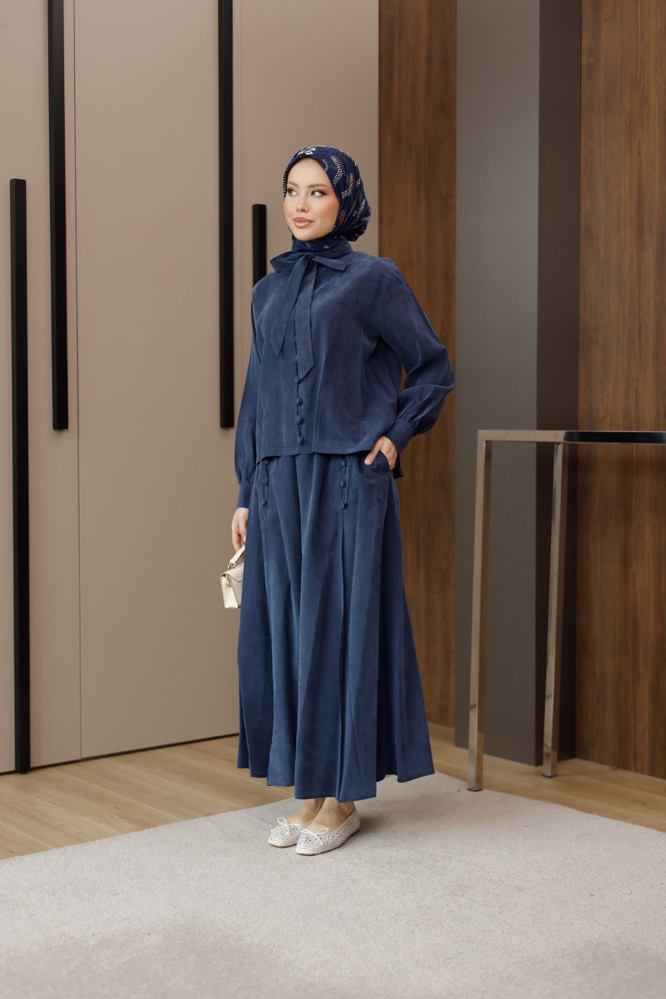 KAPLAMA DÜĞMELİ ETEKLİ TAKIM